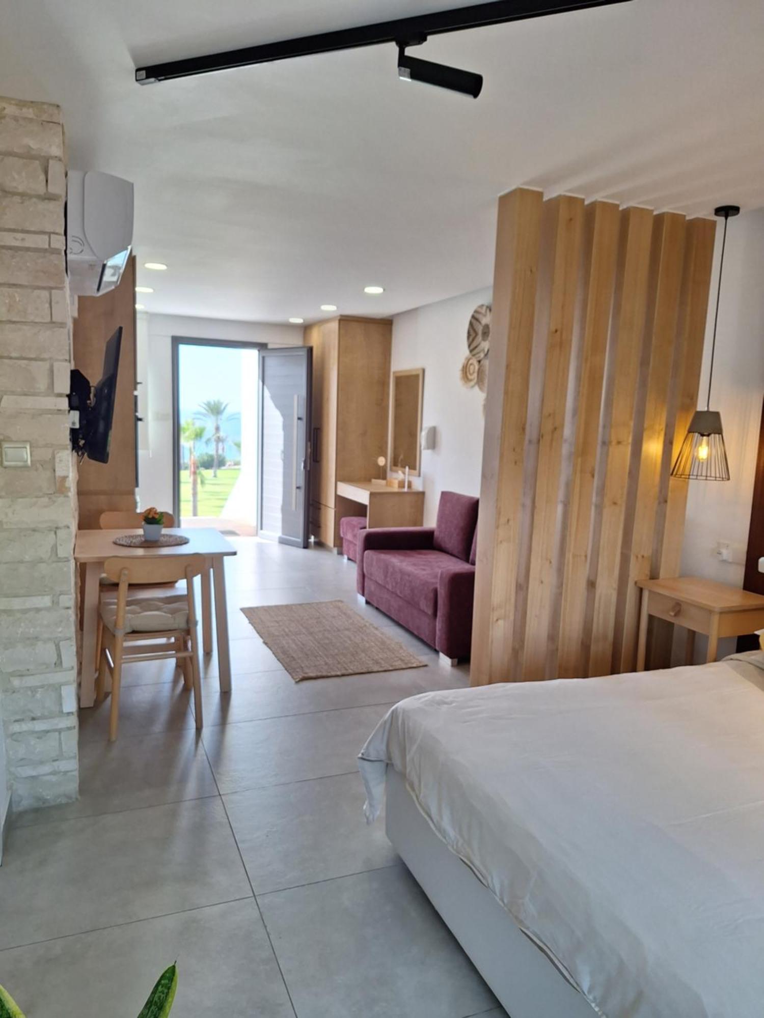 Terrazza Suites Paphos Eksteriør billede