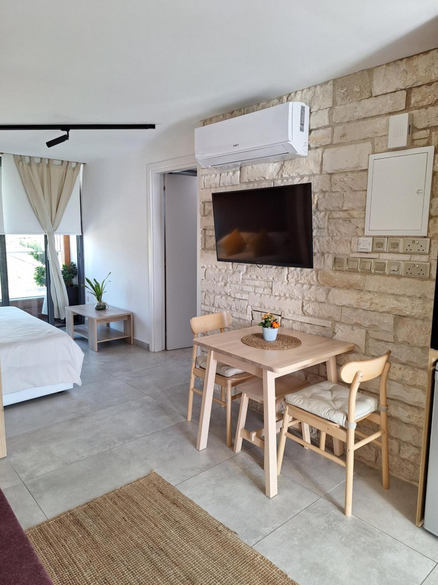 Terrazza Suites Paphos Eksteriør billede