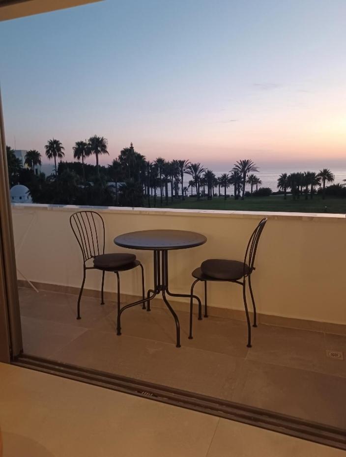 Terrazza Suites Paphos Eksteriør billede